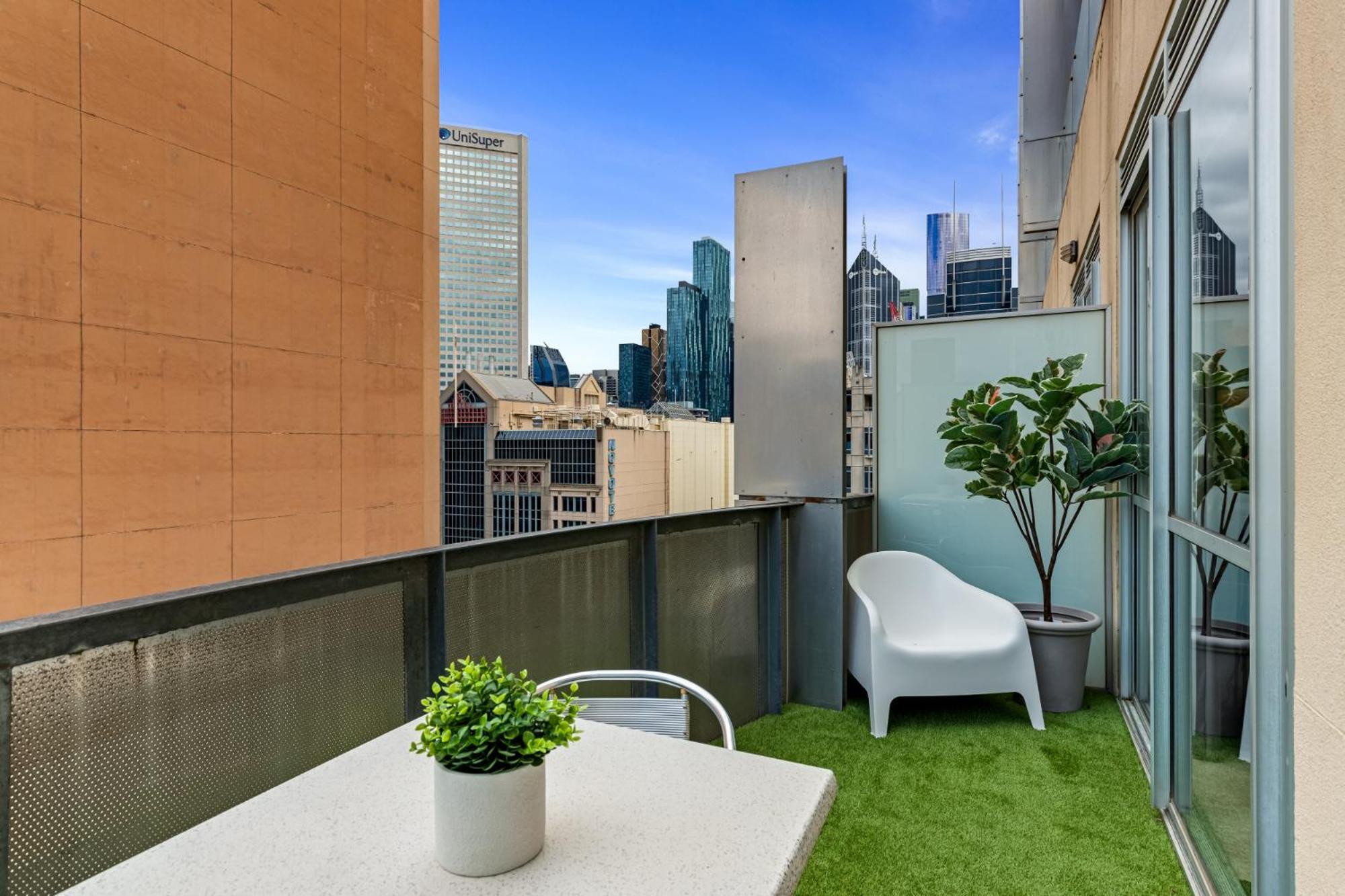 Sophisticated Cbd 2-bed By Yarra River Apartment